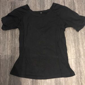 LULULEMON t-shirt